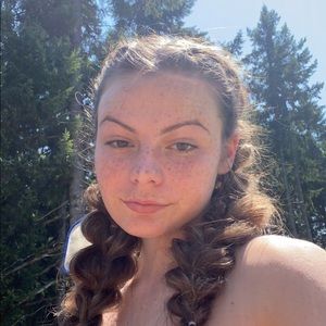 Meet your Posher, Angie